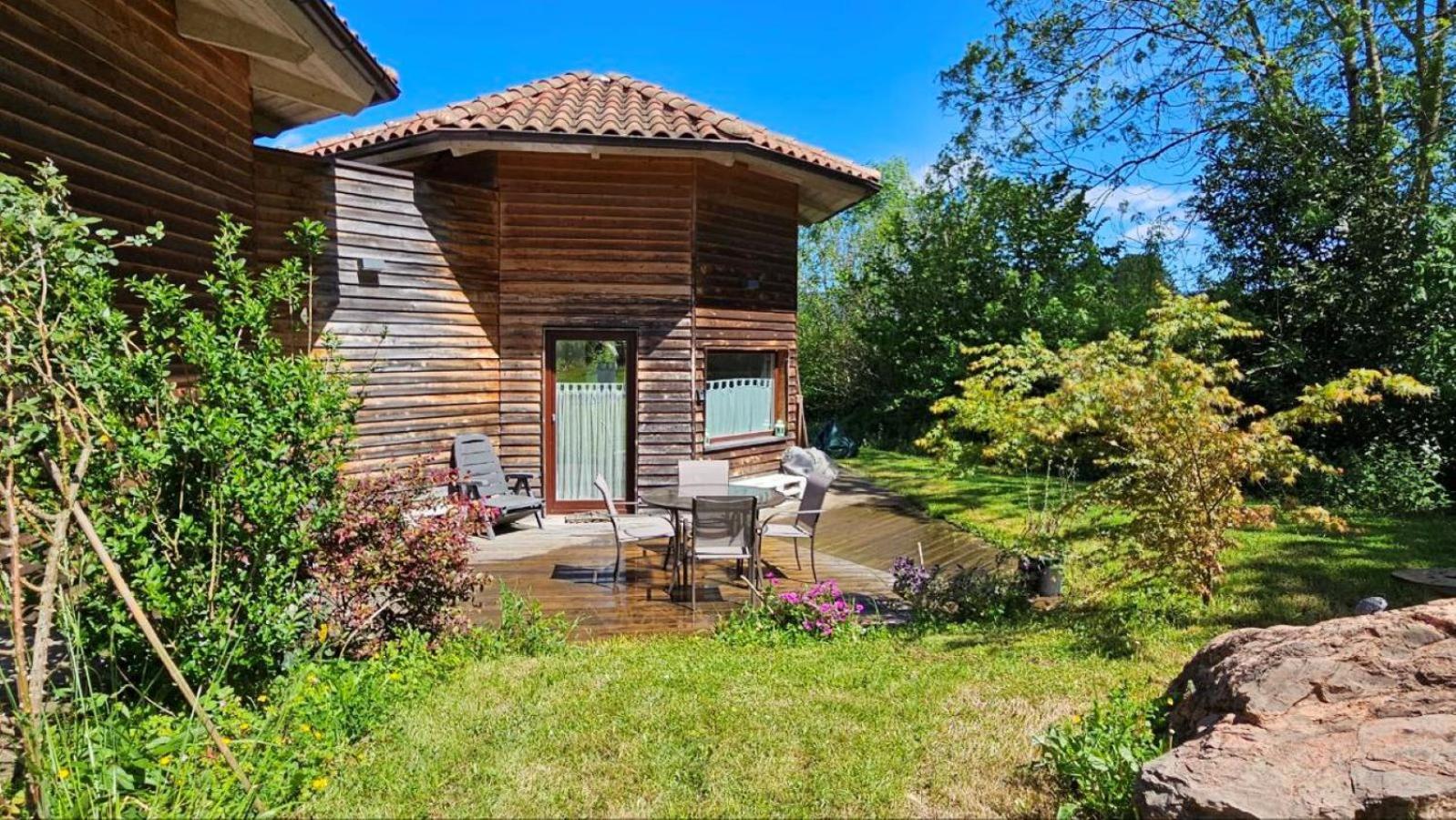 Mini Casa Con Jardin Hébergement de vacances *